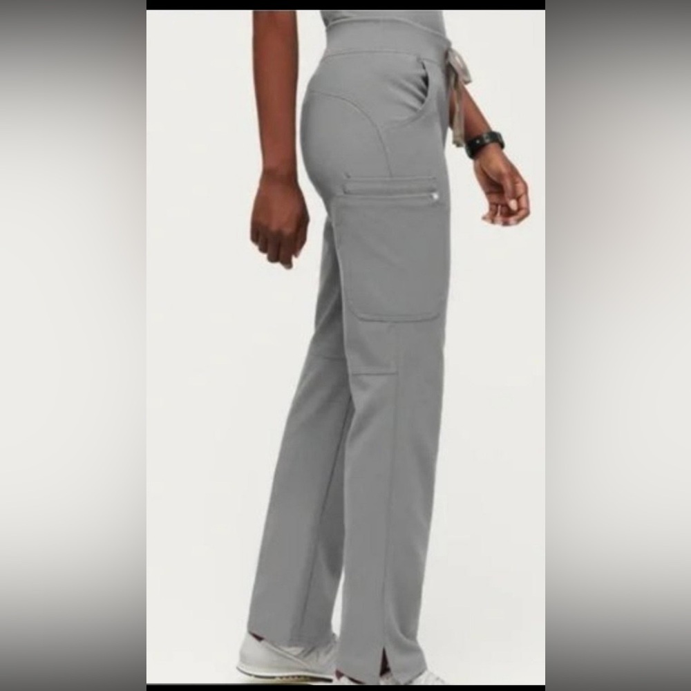 FIGS. Limited Edition Women’s Dark Space Grey Kade Cargo Scrub Pants